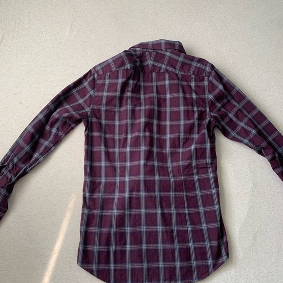 Charles Tyrwhitt Small Extra Slim Maroon shirt - Picture 3 of 3